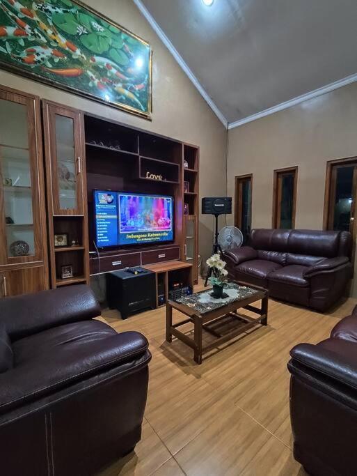 Niki Mawon Homestay Kejayan Extérieur photo